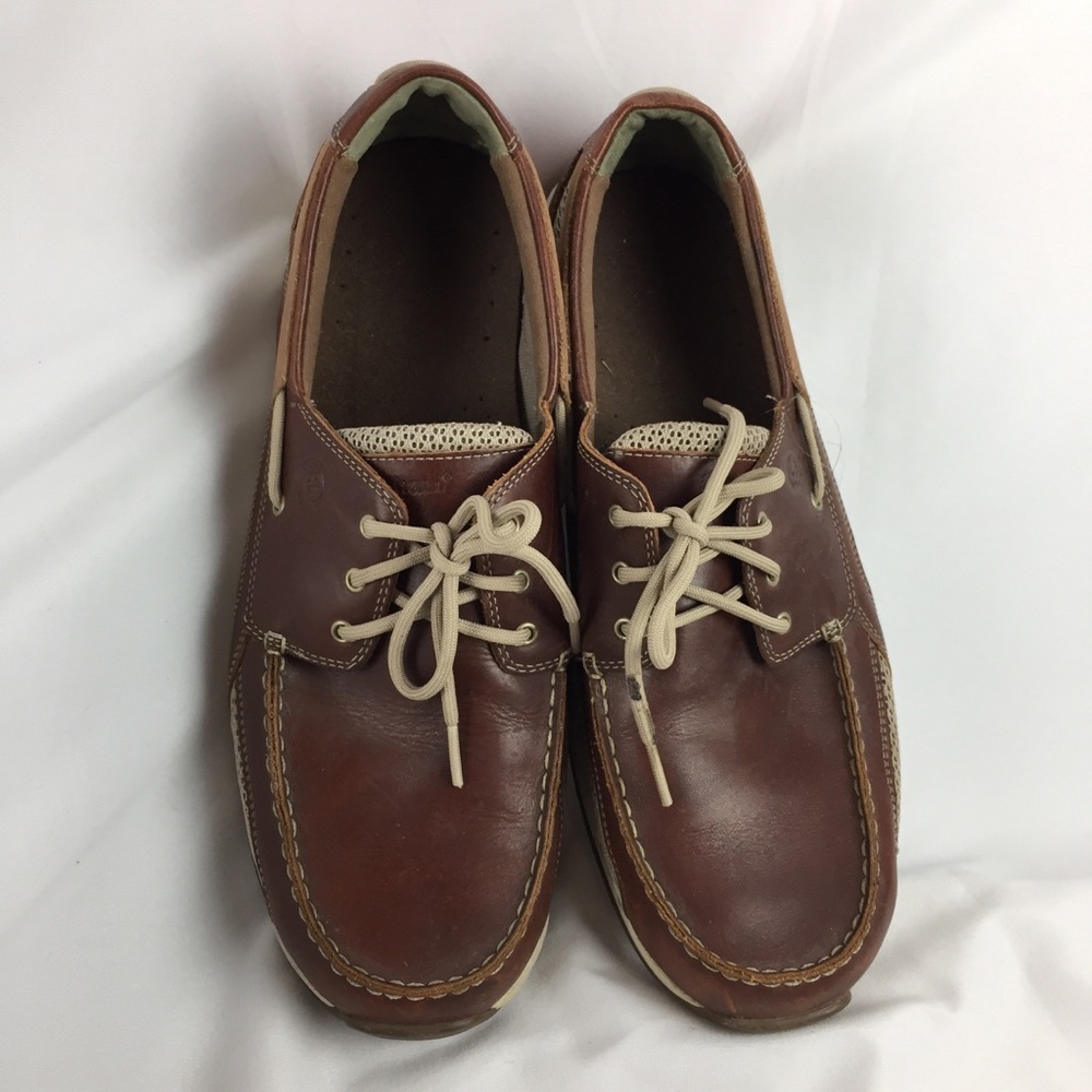 EUC Dunham boat shoes